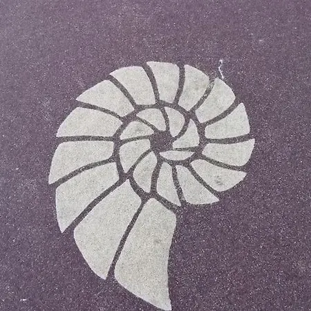 A La 
