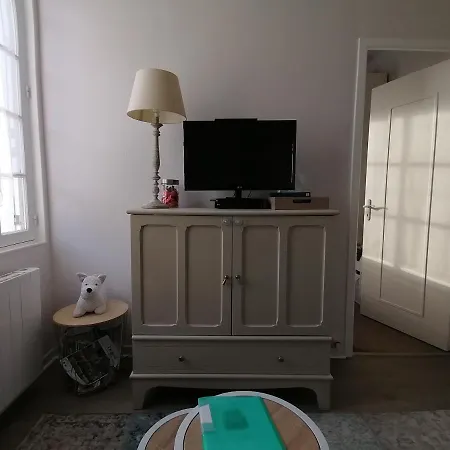 A La 
